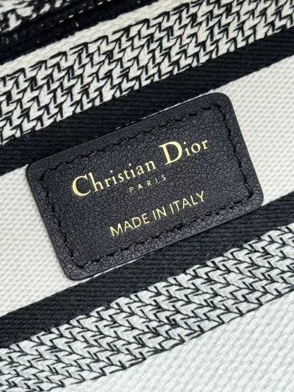 Christian Dior Medium Lady Dior Bag