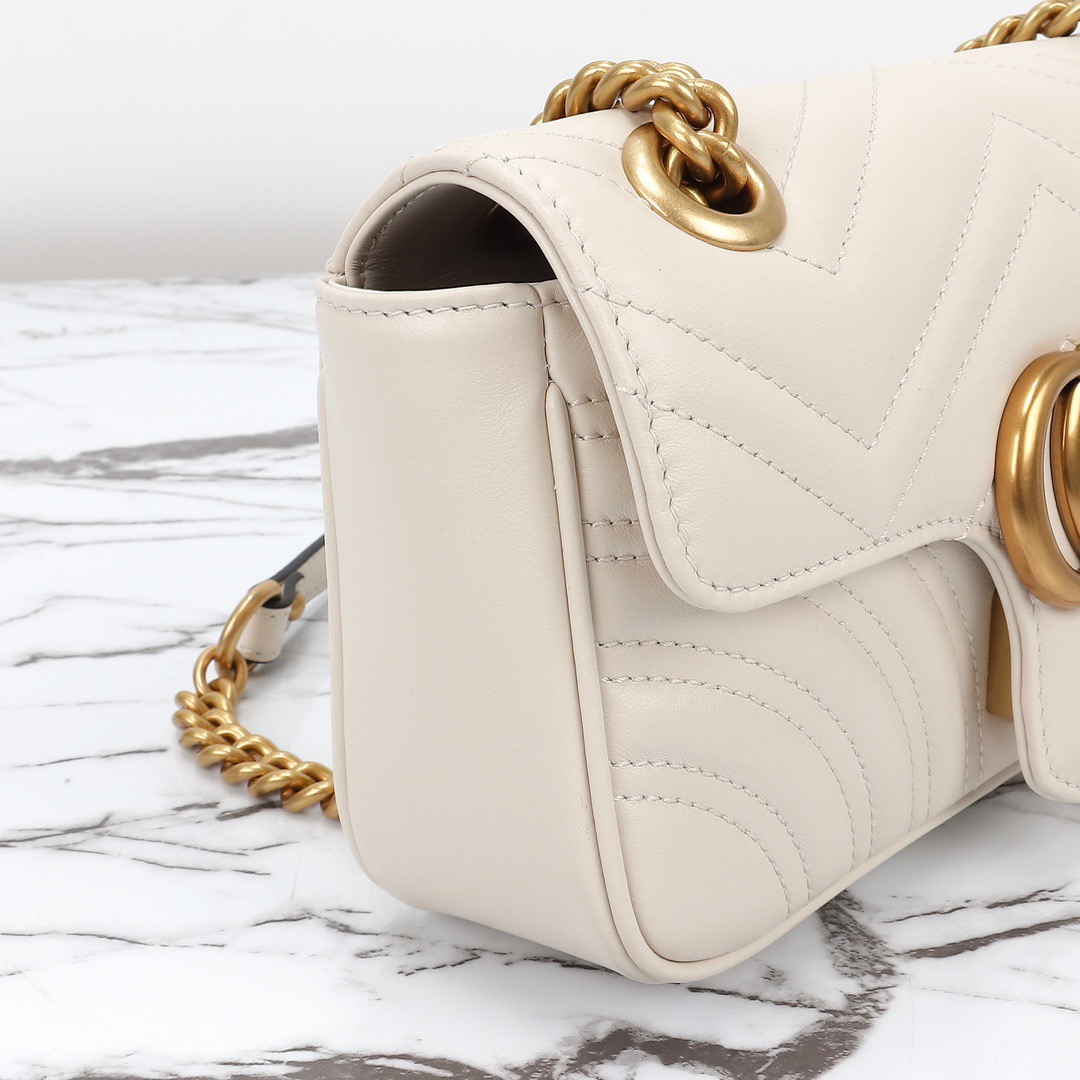 GG Marmont Small Shoulder Bag