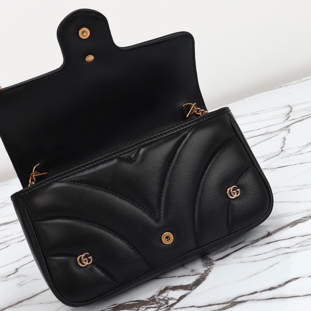 GG Marmont Small Shoulder Bag (with Card Holder)