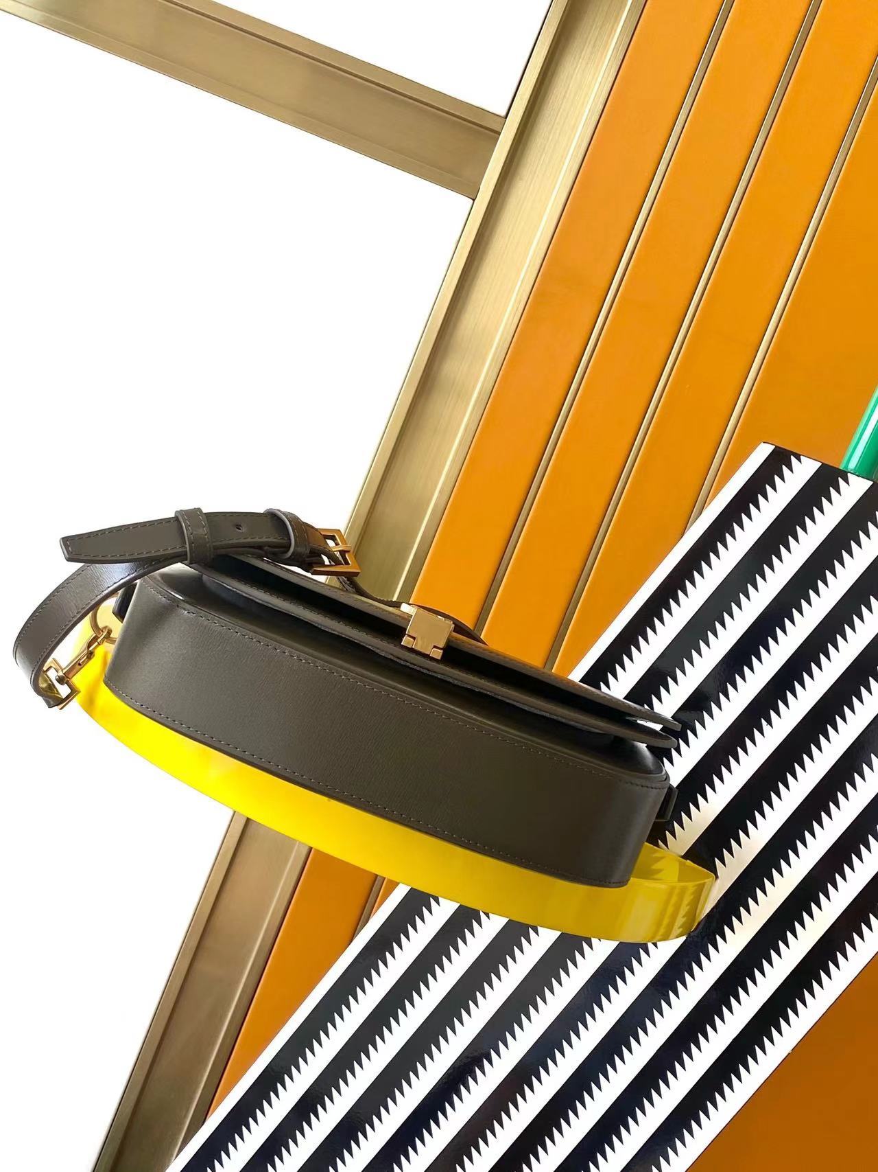 VOLTAIRE IN BOX SAINT LAURENT