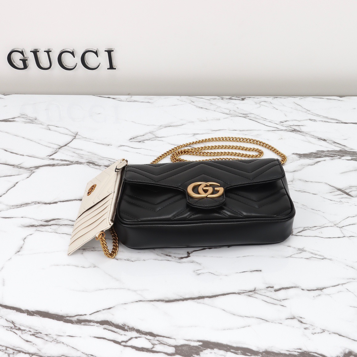 GG Marmont Small Shoulder Bag