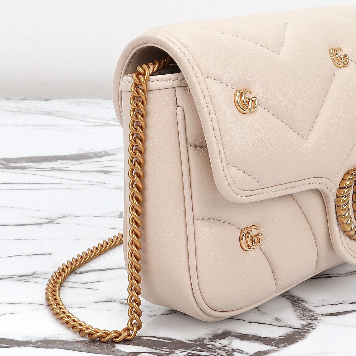 GG Marmont Small Shoulder Bag (with Card Holder)