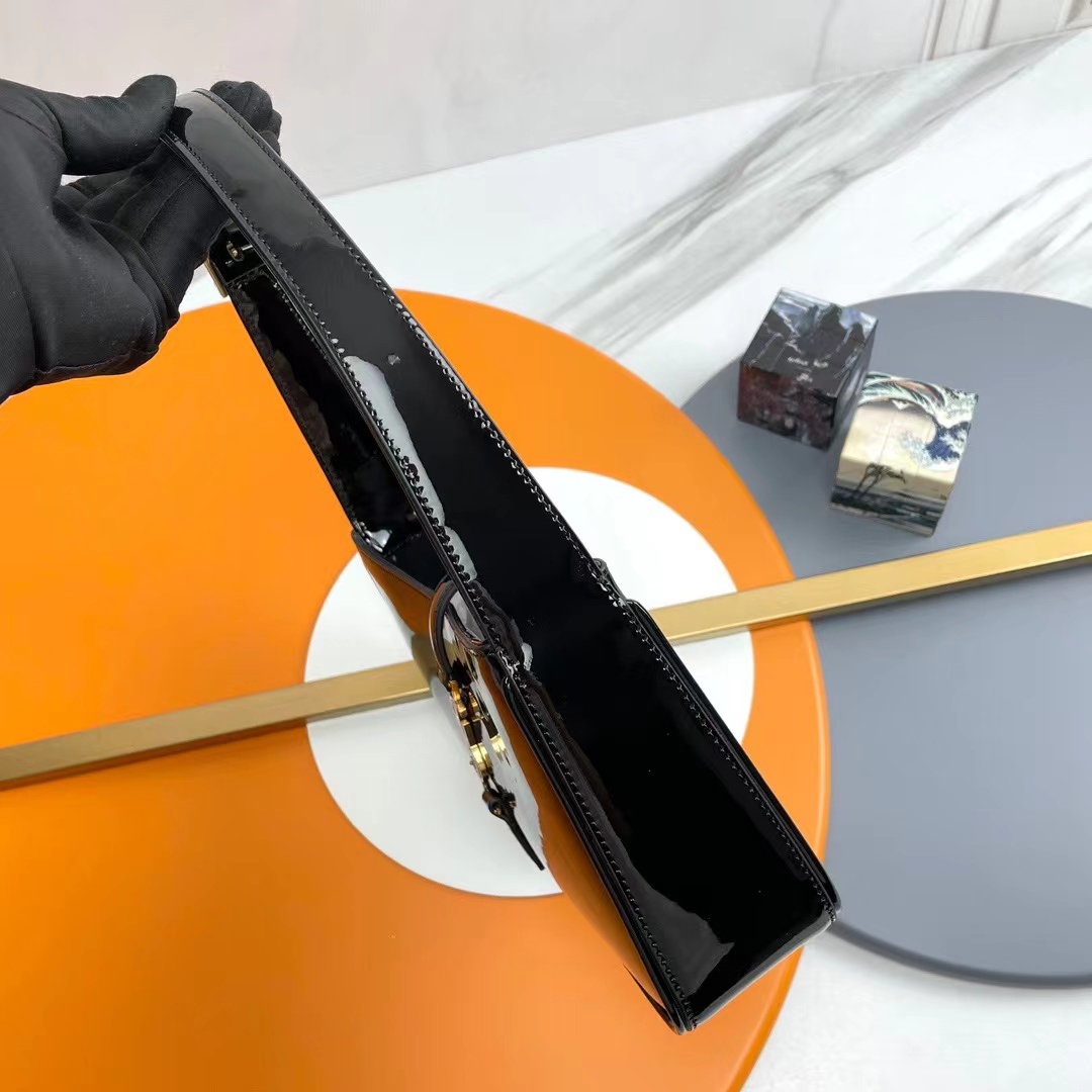 YSL LE 5 A 7 IN PATENT LEATHER