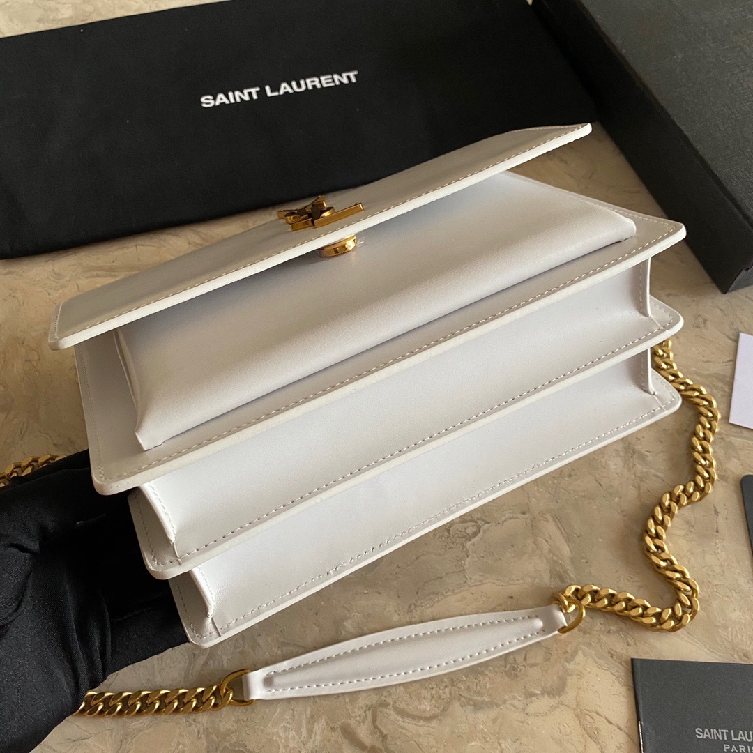 YSL SUNSET MEDIUM CHAIN BAG IN SMOOTH LEATHER