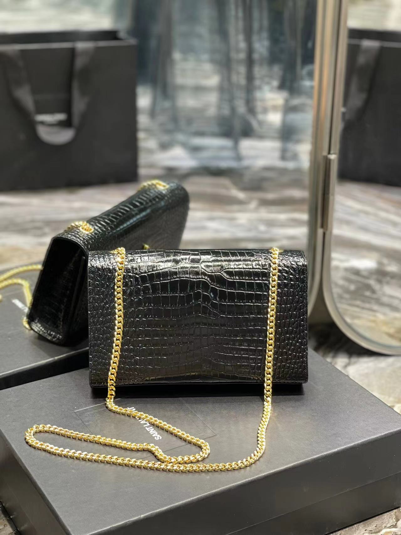 YSL KATE MEDIUM CHAIN BAG WITH TASSEL IN CROCODILE-EMBOSSED SHINY LEATHER
