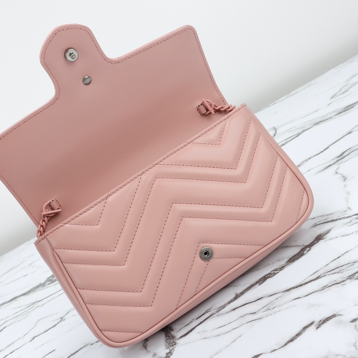 GG Marmont Small Shoulder Bag