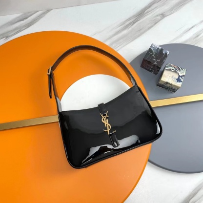 YSL LE 5 A 7 IN PATENT LEATHER