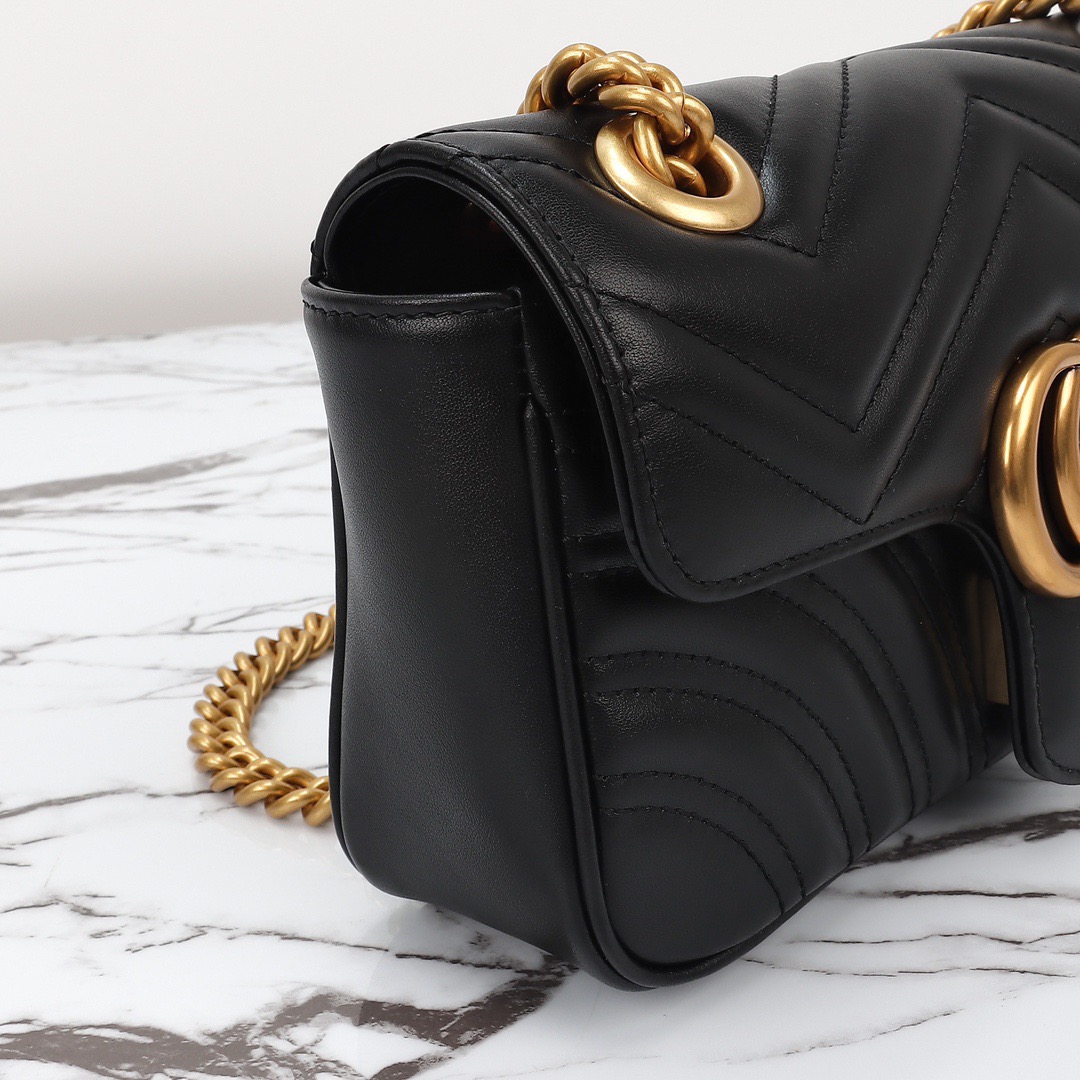 GG Marmont Small Shoulder Bag