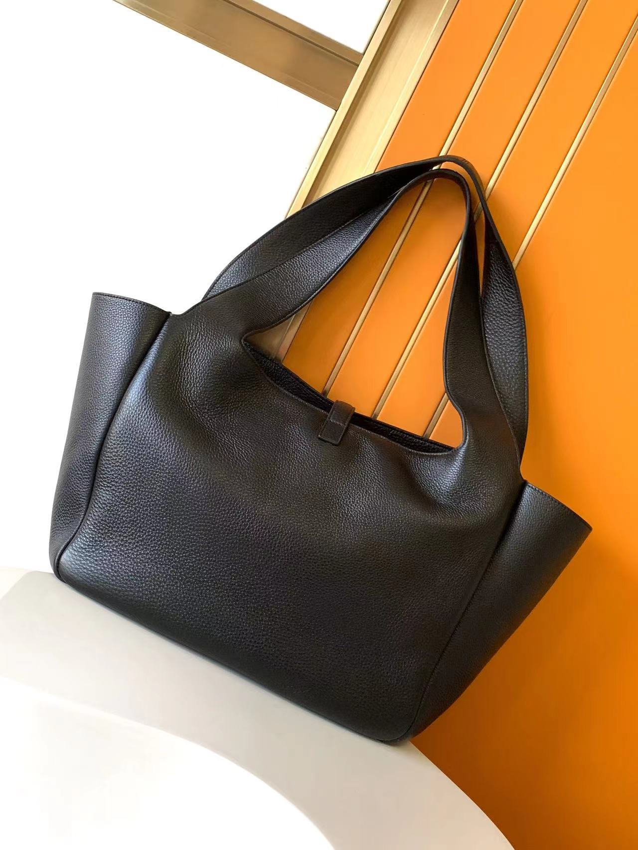 YSL LE 5 A 7 BEA IN GRAINED LEATHER