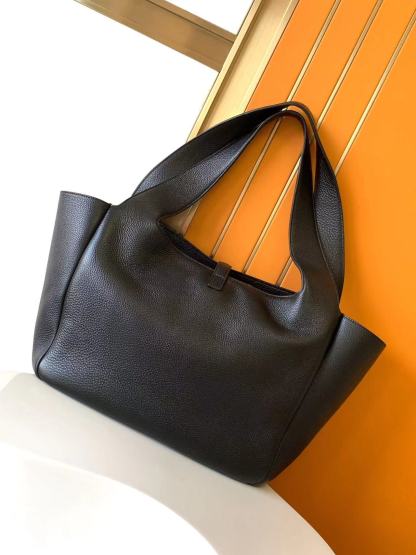 YSL LE 5 A 7 BEA IN GRAINED LEATHER