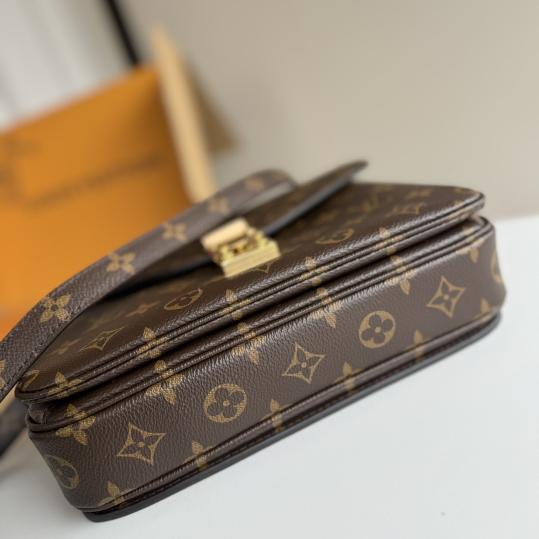 LV Pochette Métis