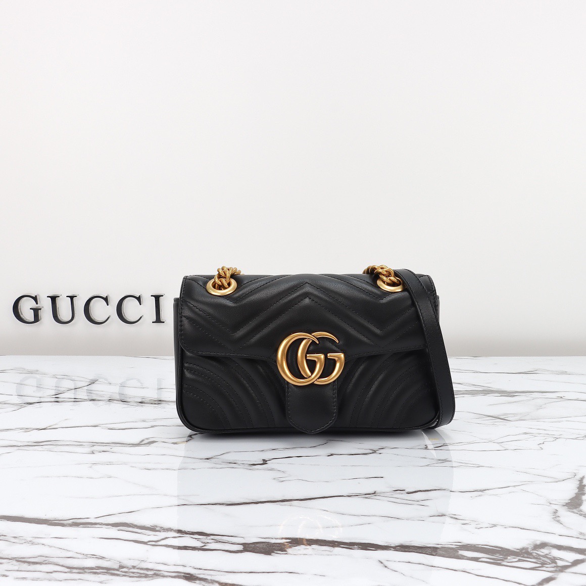 GG Marmont Small Shoulder Bag