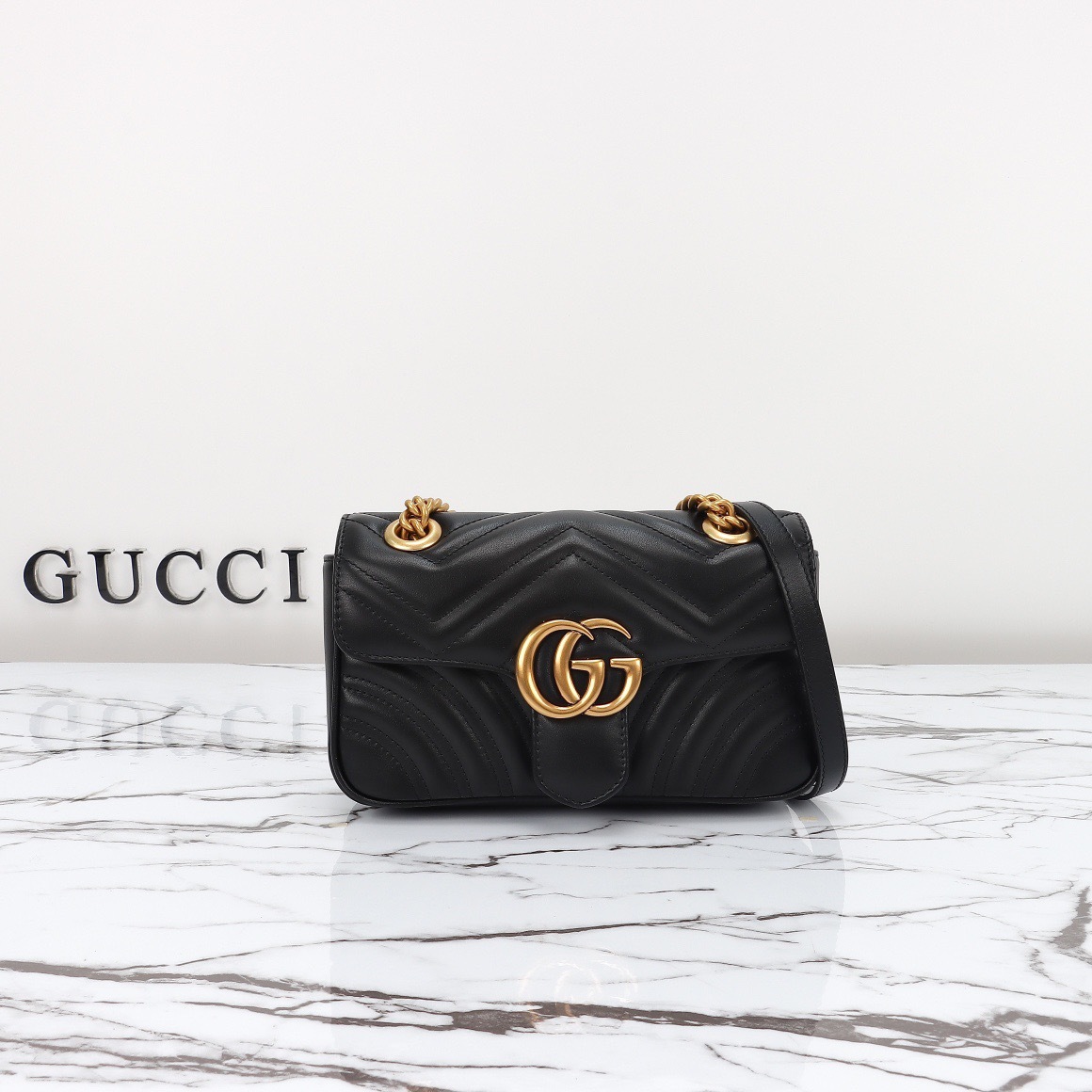 GG Marmont Small Shoulder Bag
