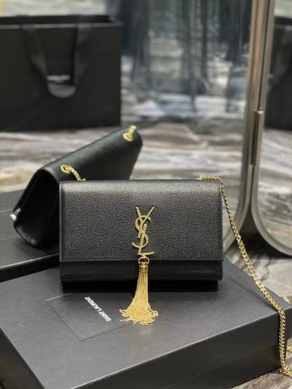 YSL KATE MEDIUM CHAIN BAG WITH TASSEL IN GRAIN DE POUDRE EMBOSSED LEATHER