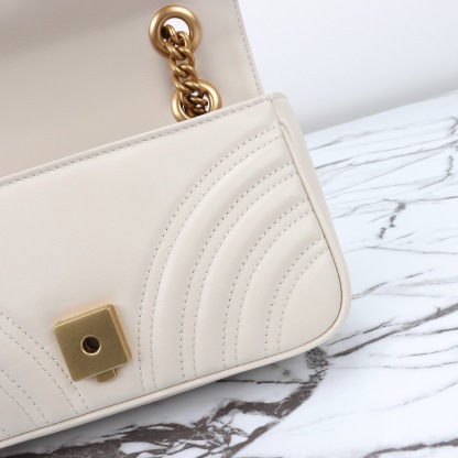 GG Marmont Small Shoulder Bag