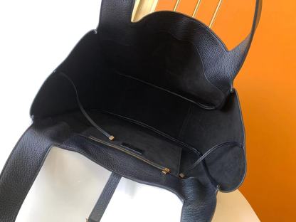 YSL LE 5 A 7 BEA IN GRAINED LEATHER