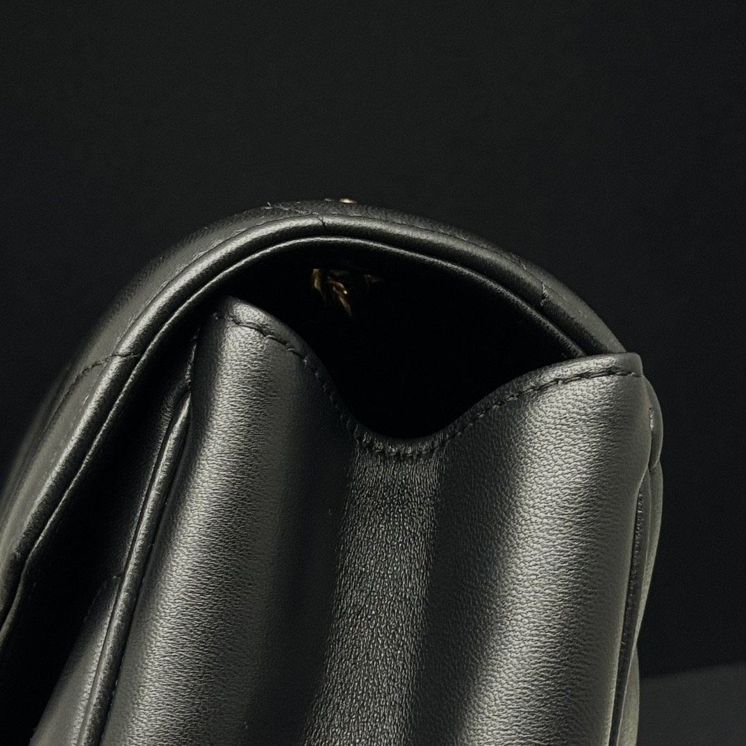 YSL LOULOU MEDIUM IN MATELASSE LAMBSKIN