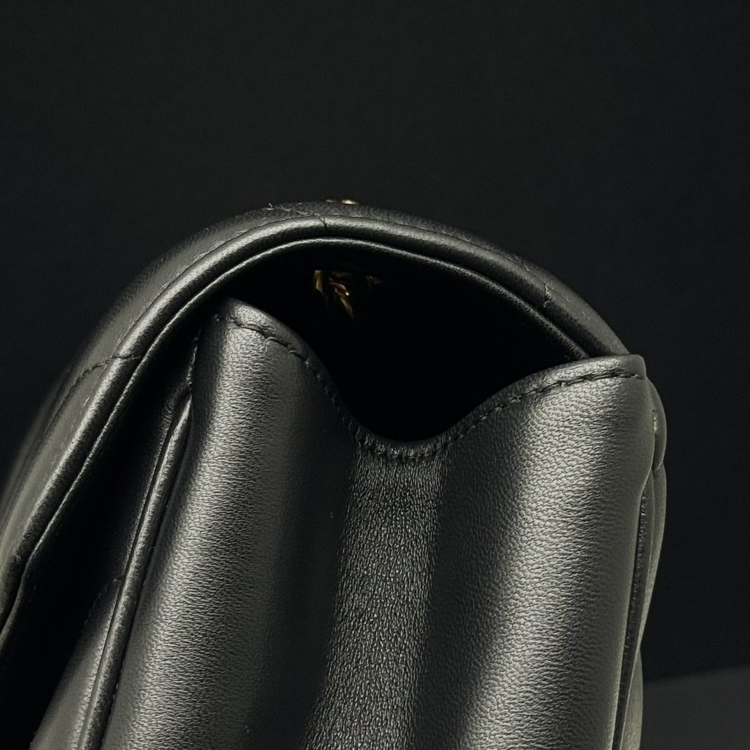 YSL LOULOU MEDIUM IN MATELASSE LAMBSKIN