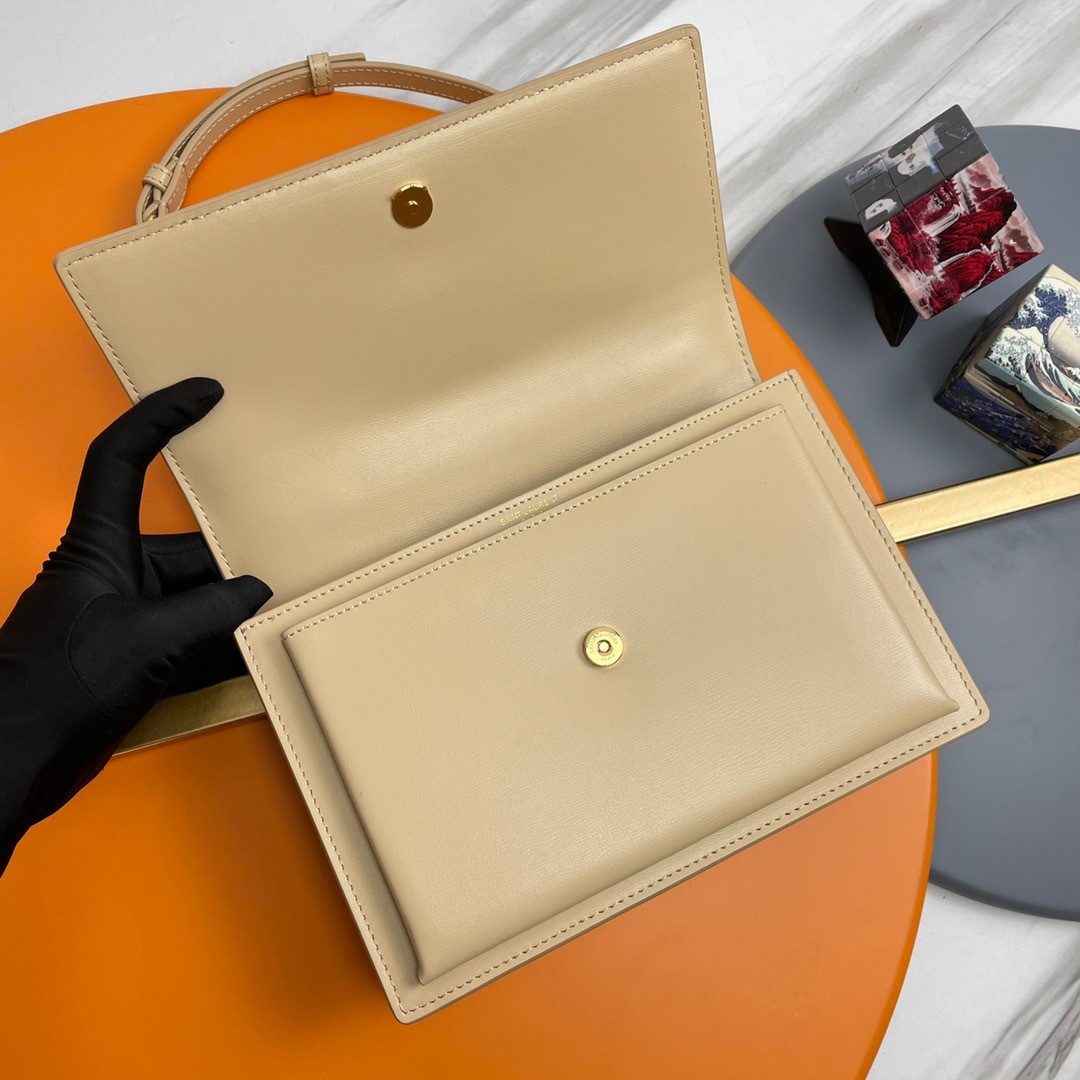 YSL SUNSET MEDIUM TOP HANDLE IN SMOOTH LEATHER