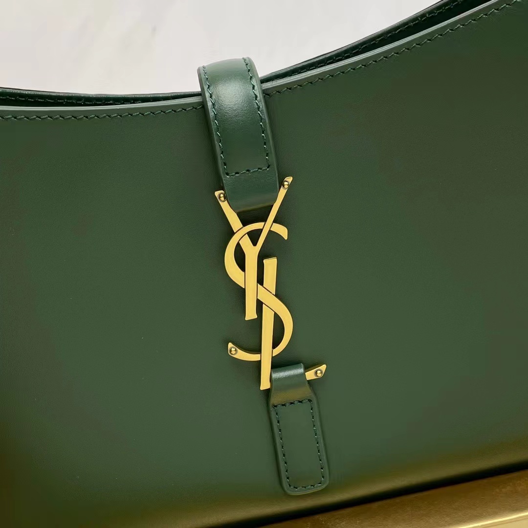 YSL LE 5 À 7 IN SMOOTH LEATHER