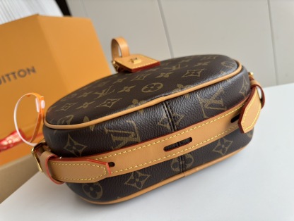 LV Mini Boîte Chaau