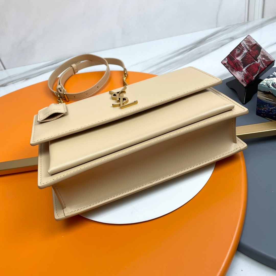 YSL SUNSET MEDIUM TOP HANDLE IN SMOOTH LEATHER