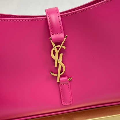 YSL LE 5 À 7 IN SMOOTH LEATHER