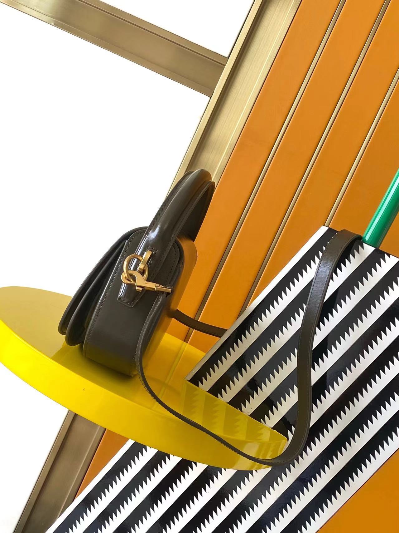 VOLTAIRE IN BOX SAINT LAURENT