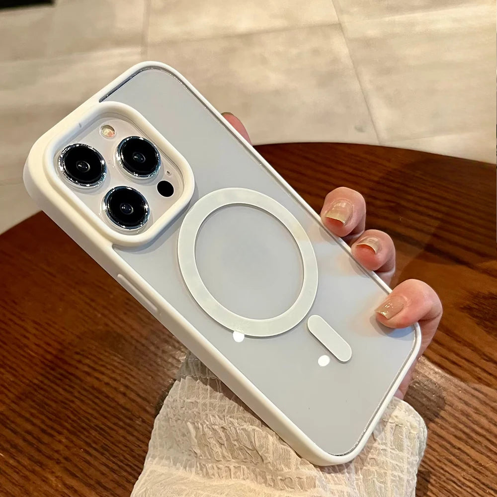 Luxury transparent phone case suitable for iPhone