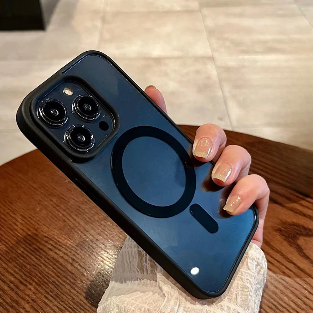 Luxury transparent phone case suitable for iPhone