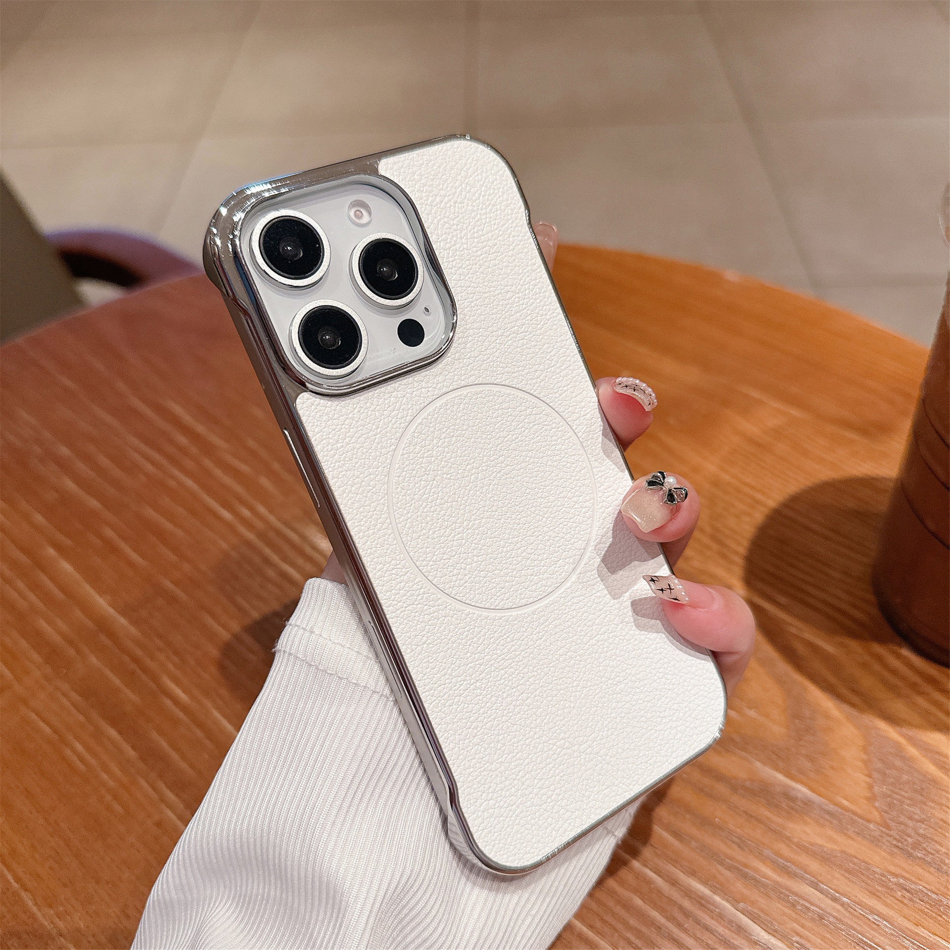 Simple borderless electroplated phone case for iPhone