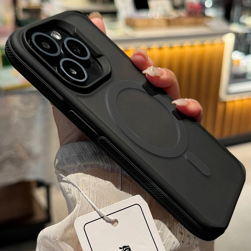 2025 new semi transparent shockproof dual tone matte matte magnetic charging phone case suitable for iPhone