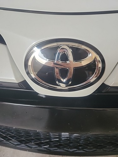 1PC 2016-2019 Highlander 2015-2018 Avalon 2015-2018 RAV4 2017-2019 Corolla 2017-2020 C-HR Front Grille Emblem Toyota 53141-42020 