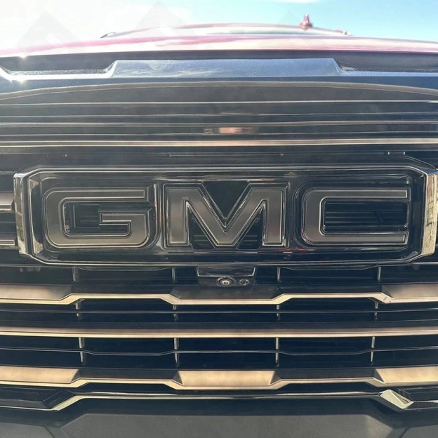 1Pc 2019-2025 Sierra Yukon Canyon ABS Plastic Front Grille Emblem Gloss Black GMC 
