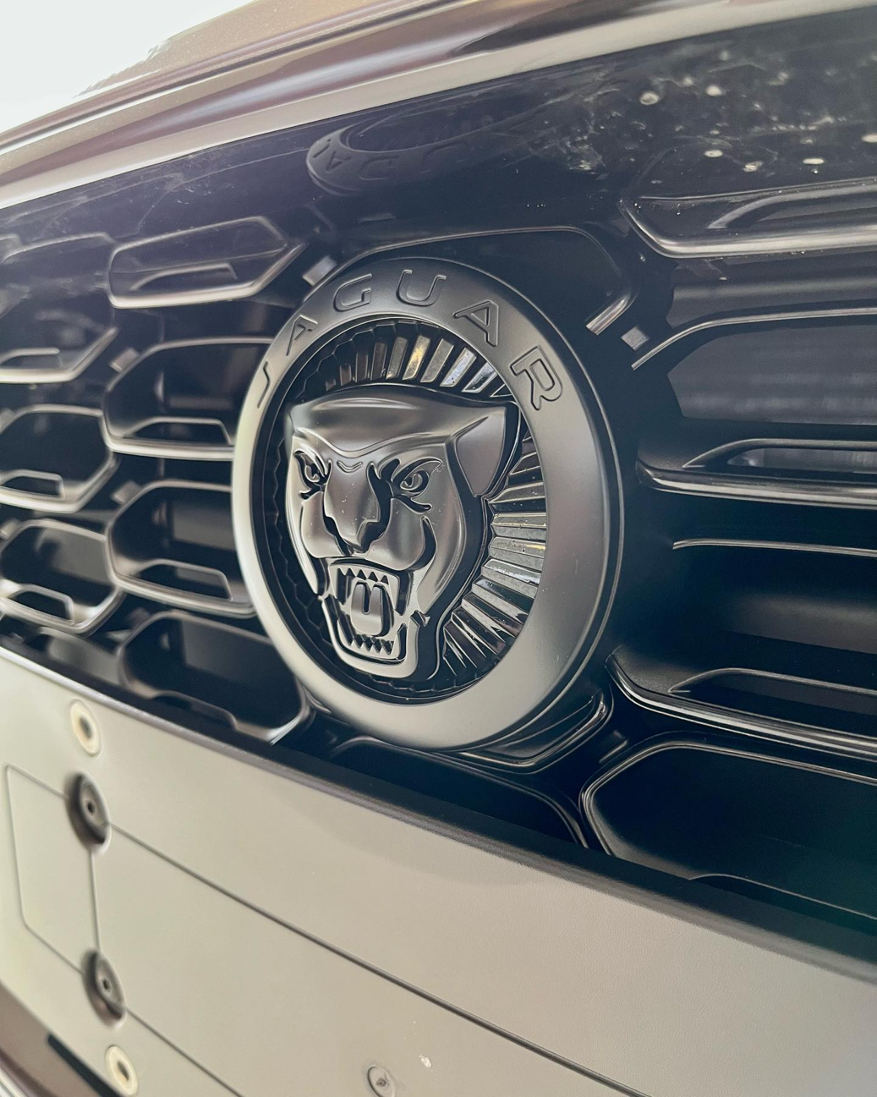 2014-2020 Jaguar Front Grille Badge ABS Gloss Black Jaguar C2D52972 3D Sticker Decal Nameplate