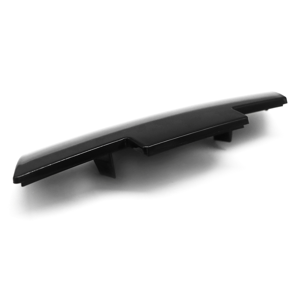 1PC 99-02 Silverado 00-06 Tahoe Suburban Plastic Front Grille Emblem Black Chevrolet 12335633