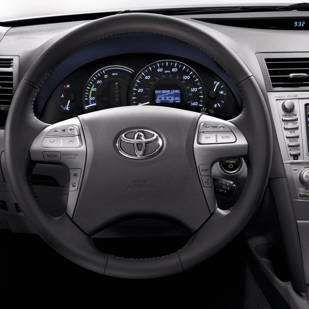 1pc Corolla Auris Hilux Camry 4Runner Highlander Tacoma  Plastic 3D Steering Wheel Emblem Glossy Chrome Toyota 90975-02146
