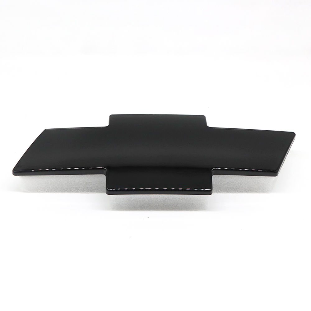 1PC 99-02 Silverado 00-06 Tahoe Suburban Plastic Front Grille Emblem Black Chevrolet 12335633
