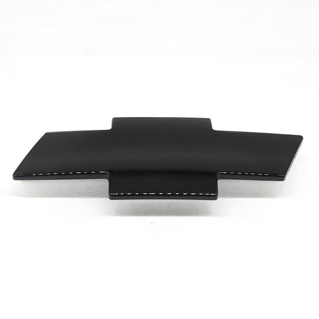 1PC 99-02 Silverado 00-06 Tahoe Suburban Plastic Front Grille Emblem Black Chevrolet 12335633