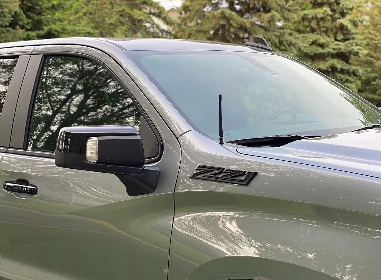 2Pcs 2019-2025 Silverado 1500 Z71 ABS Plastic Fender Side Badge Decal Matte Black Chevrolet