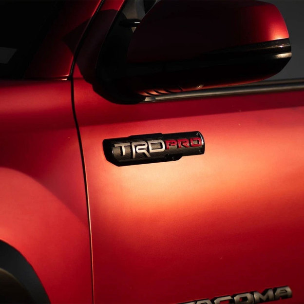 2PCS Tundra Tacoma 4Runner Plastic TRD PRO Fender Side Emblem Sticker Black Red Toyota