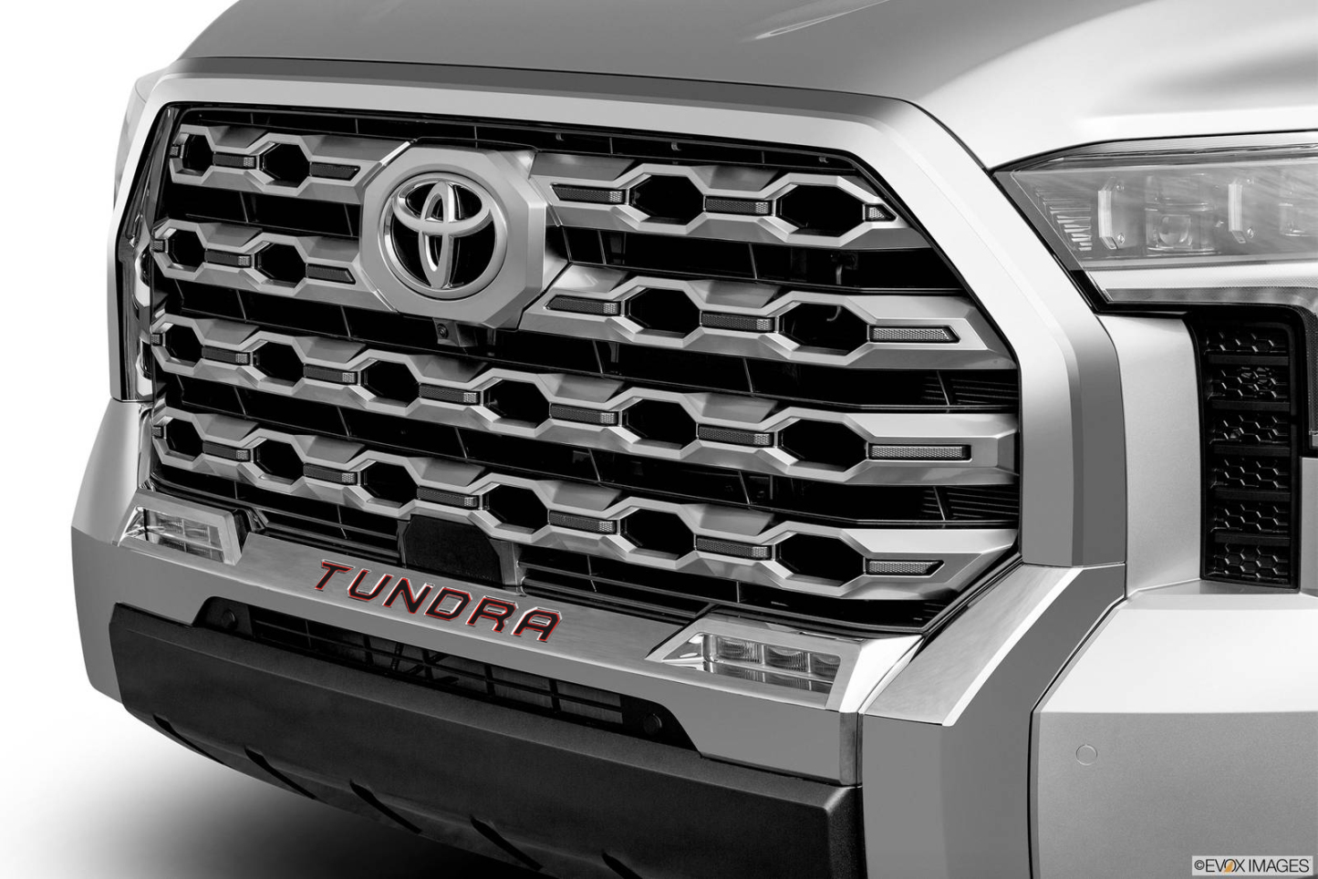 1Pc 2022-2026 Tundra Acylic Front Grille Letters Black Red Toyota