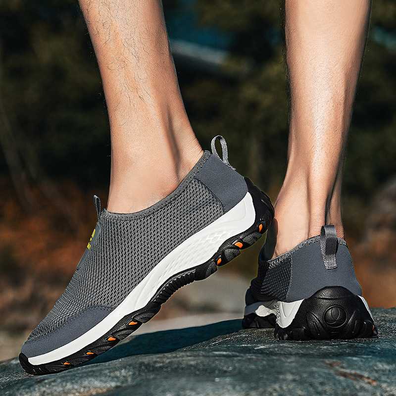 MEN'S LIGHTWEIGHT AND COMFORTABLE OUTDOOR SPORTS SHOES WITH ARCH SUPPORT