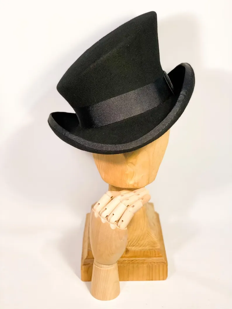 Asymmetric top hat-Black
