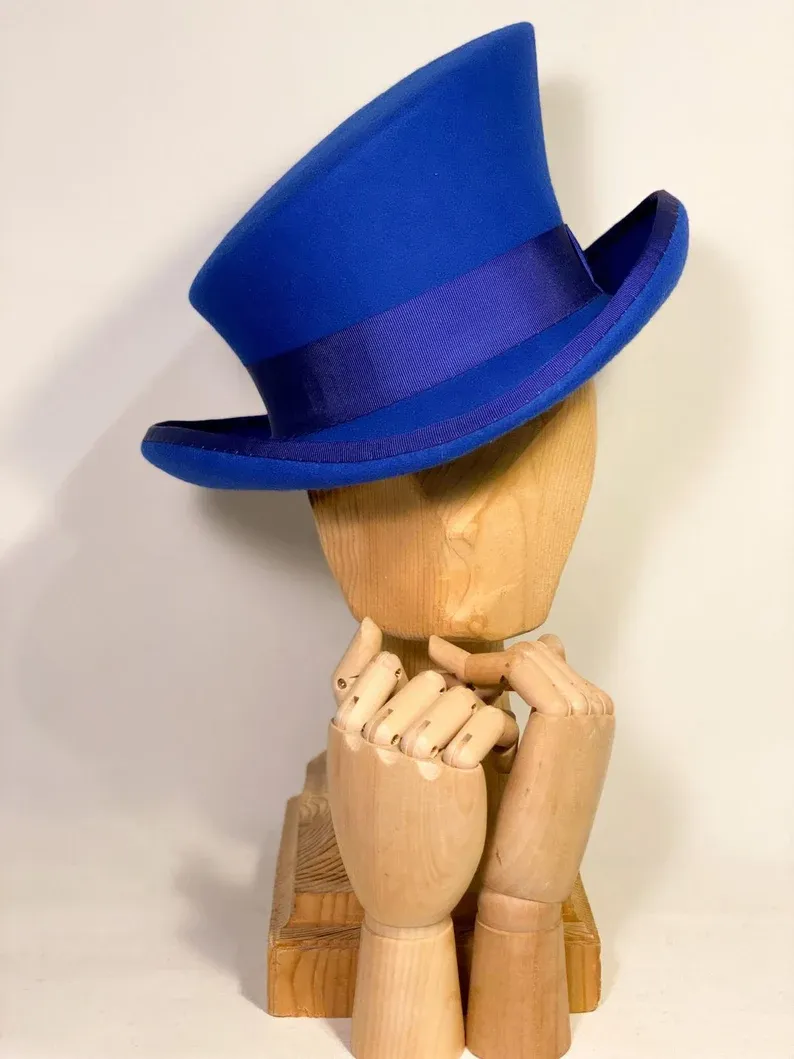 Asymmetric top hat-Blue