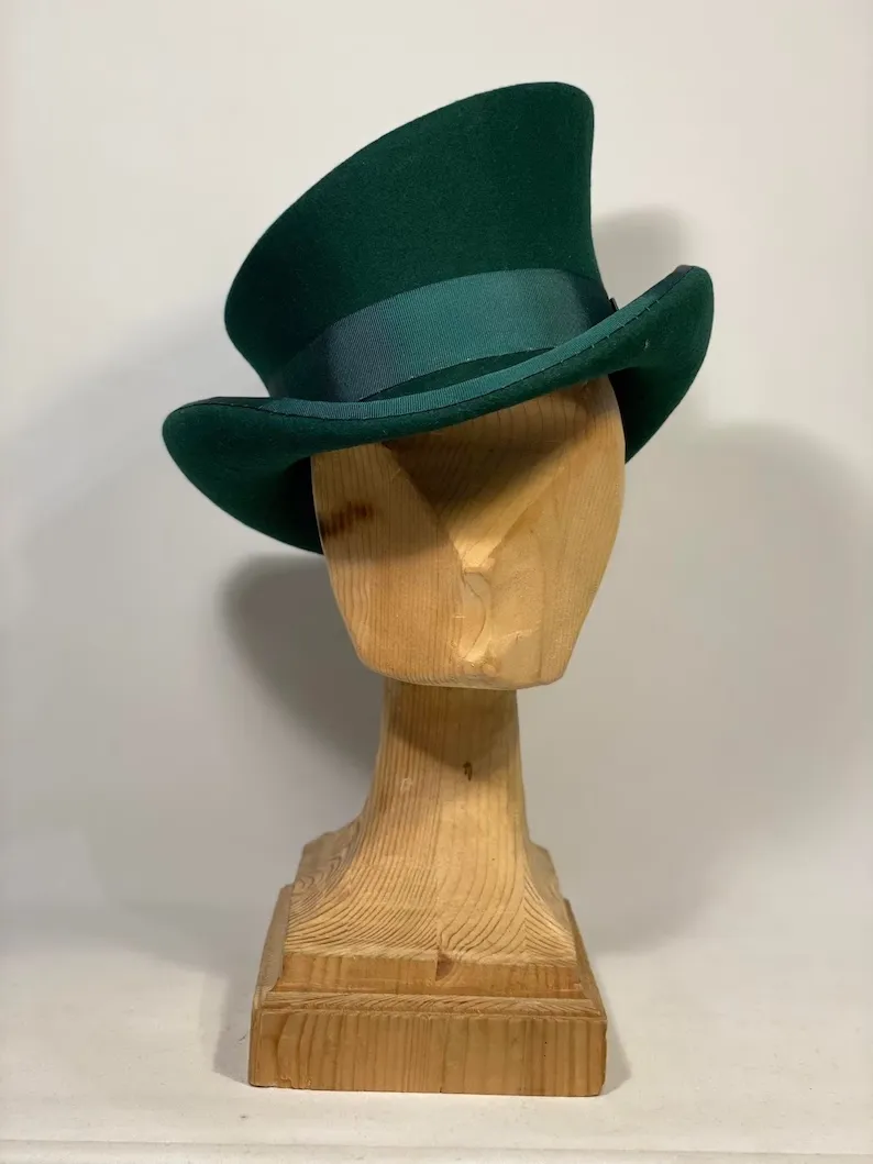Asymmetric top hat-Green