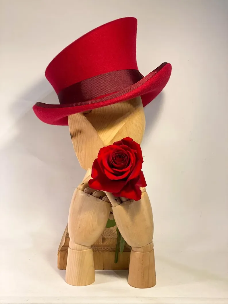 Asymmetric top hat-Red