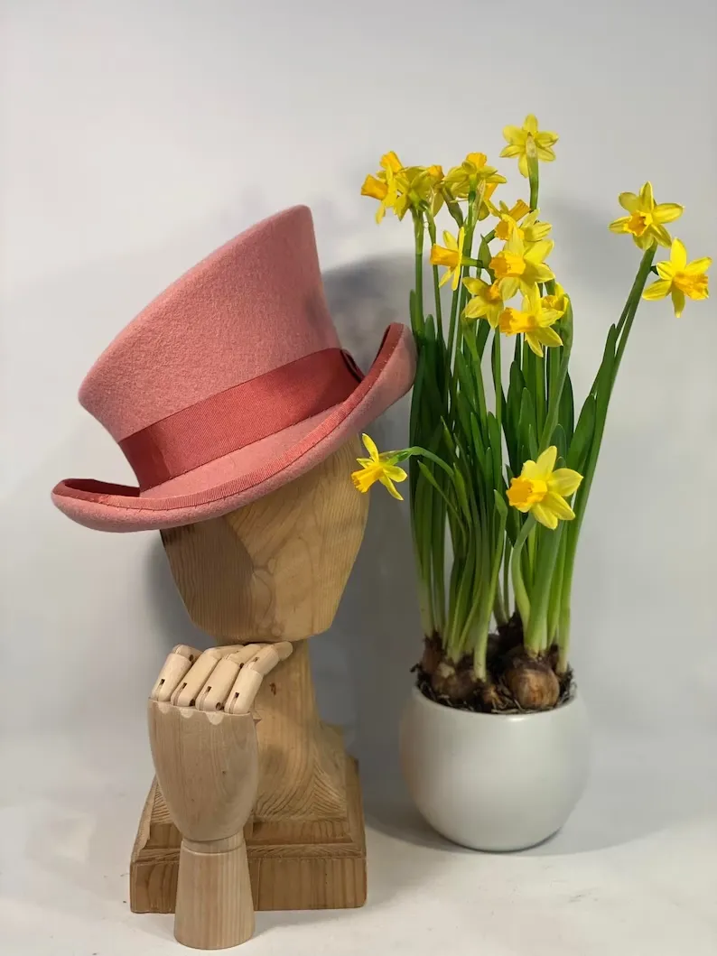 Asymmetric top hat-Pink