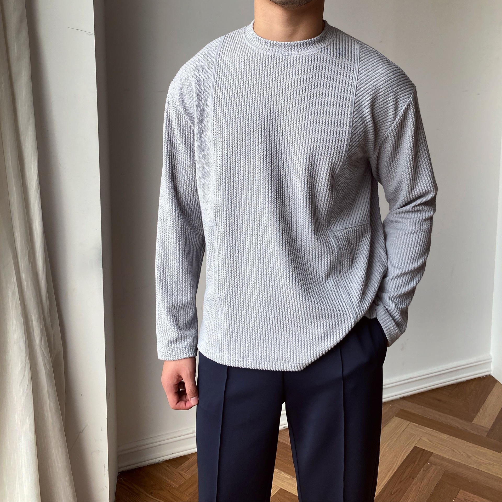 Men's striped round neck long-sleeved T-shirt