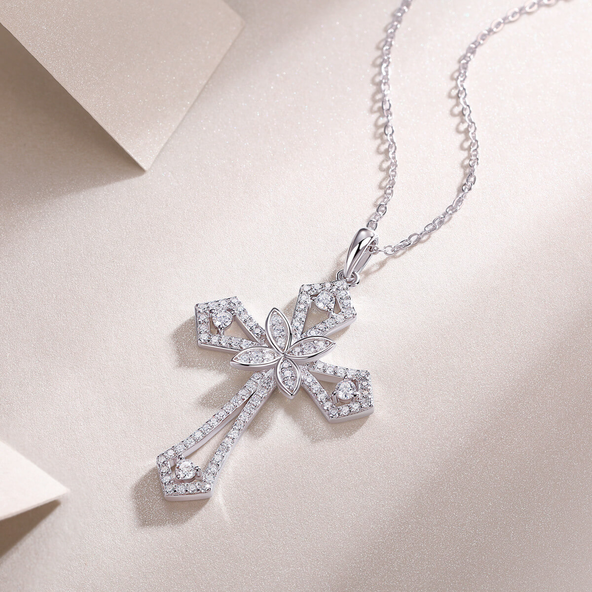 S925 Love Shield Moissanite Necklace-MARDAZA